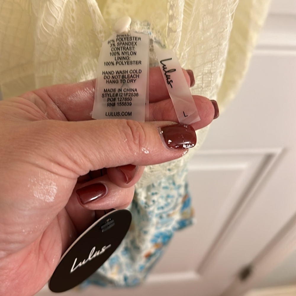 NWT Lulus romper.  Size large - Picture 6 of 6